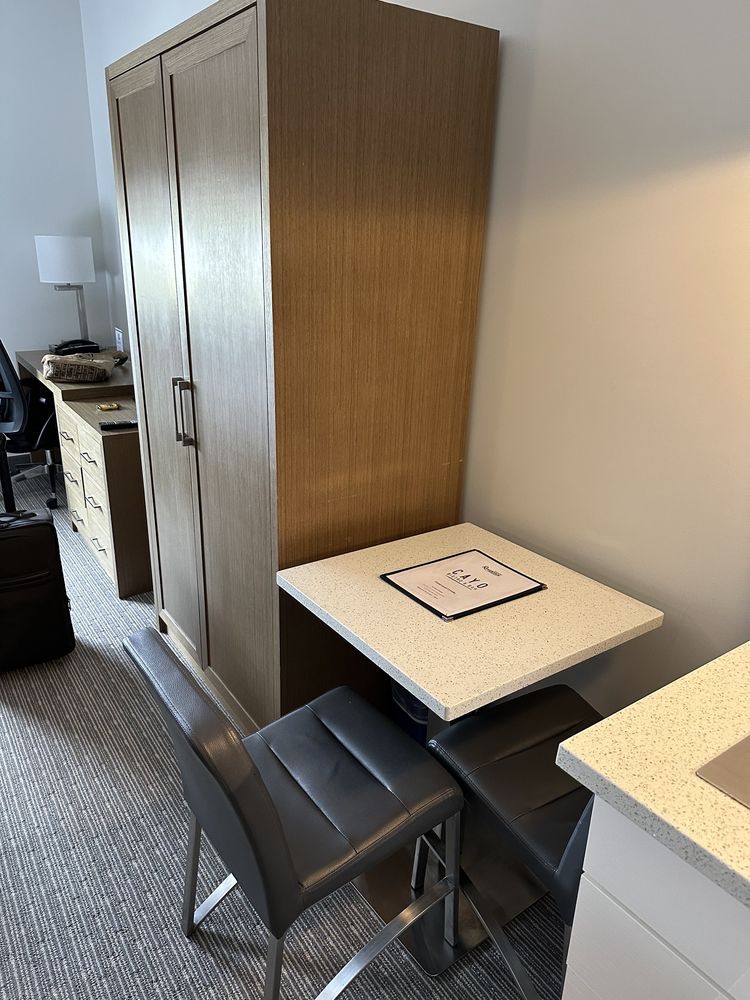 Executive Residency by Best Western Calgary City View North