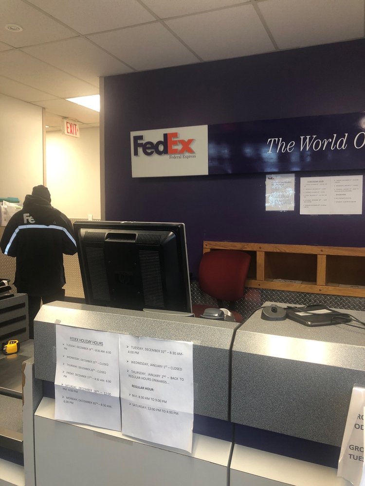FedEx Express Ship Center