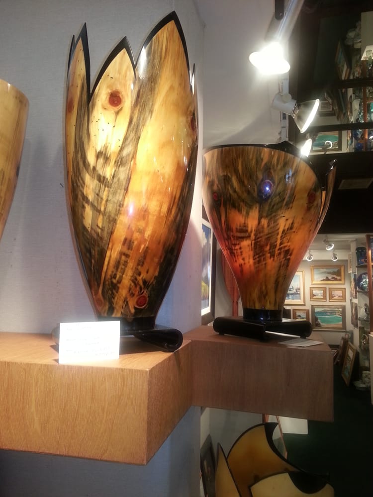 The Village Galleries Maui Art Galleries 120 Dickenson