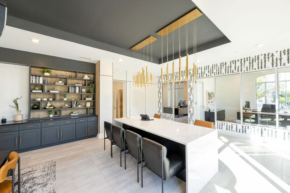 The Mint 425 Apartments