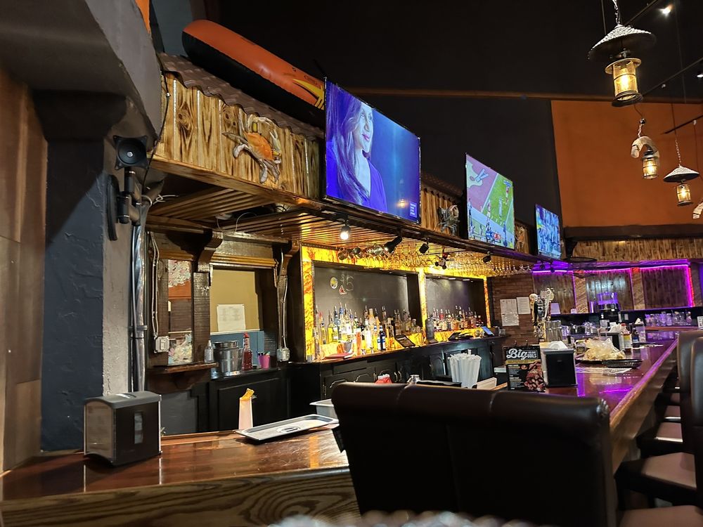 Hook & Reel Cajun Seafood & Bar