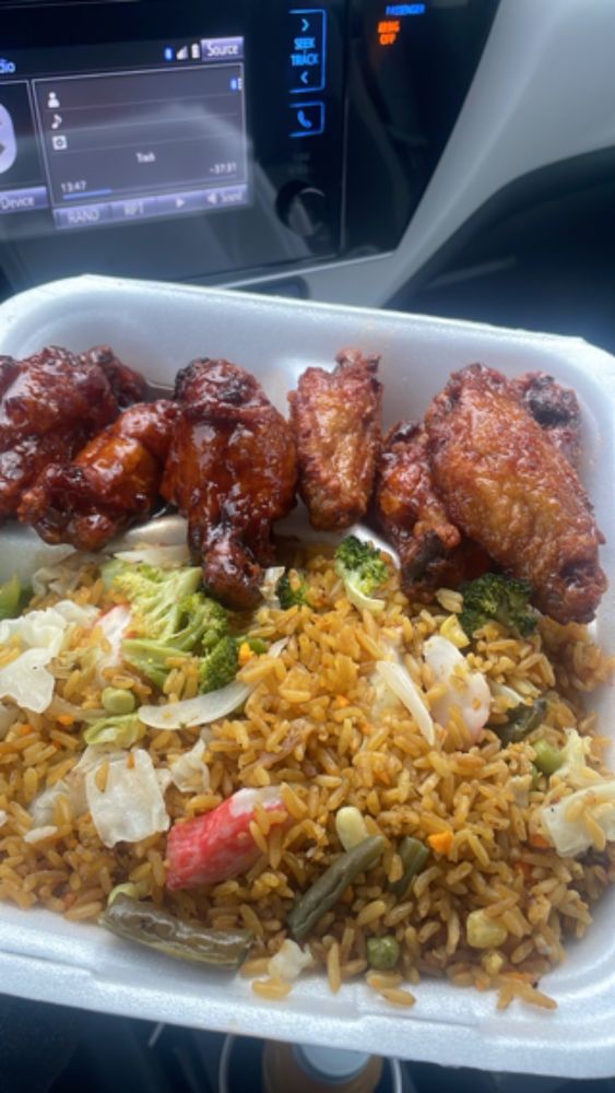 Happy Wings & Fried Rice