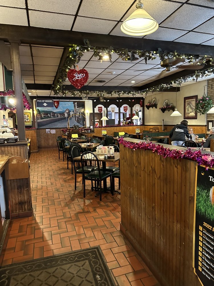 Juliano's Restaurant & Pizzeria