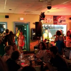 Cocomo Joe S Beach Bar Grill 53 Photos 30 Reviews Bars 404 Photo Of Cocomo Joe S Beach Bar Grill Virginia Va United States