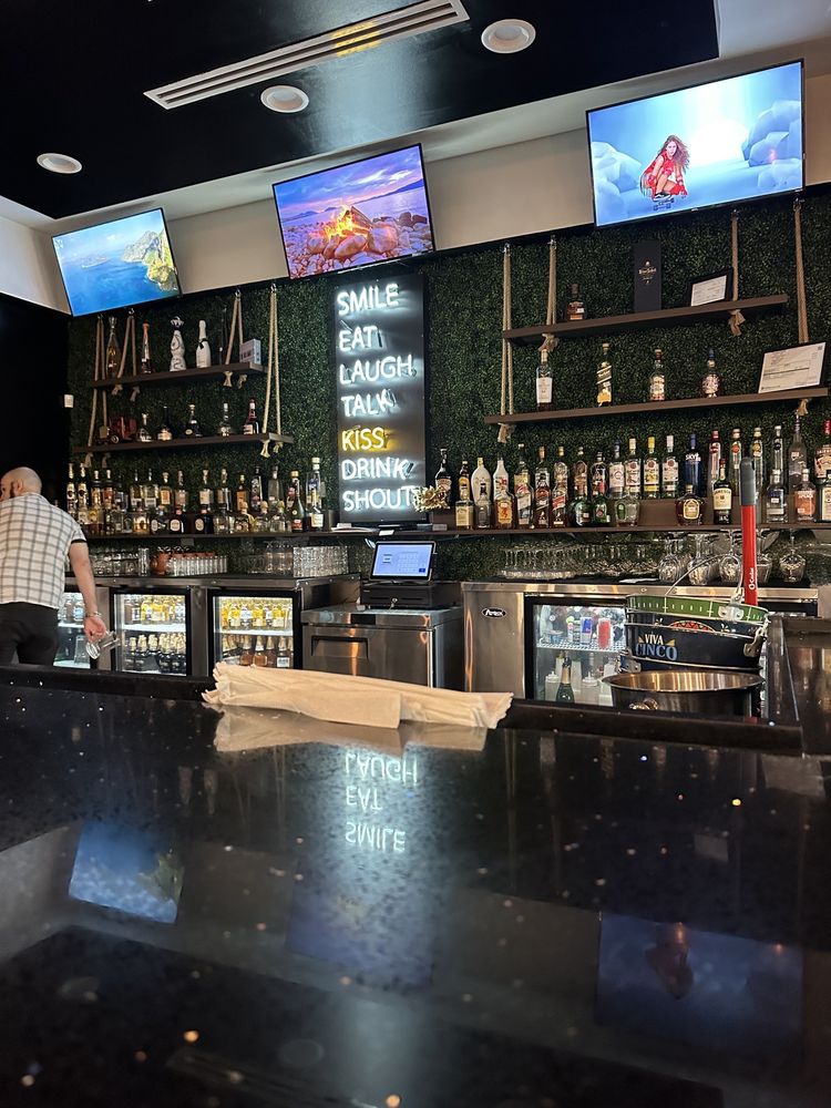 El Patio Bar and Grill