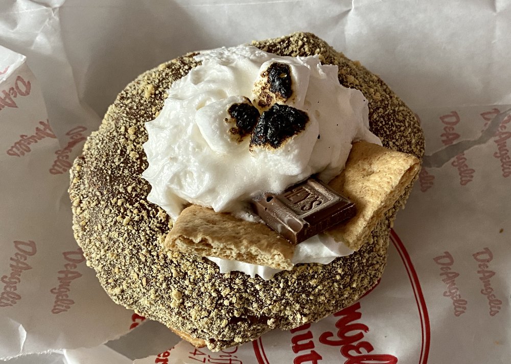 DeAngelis Donuts