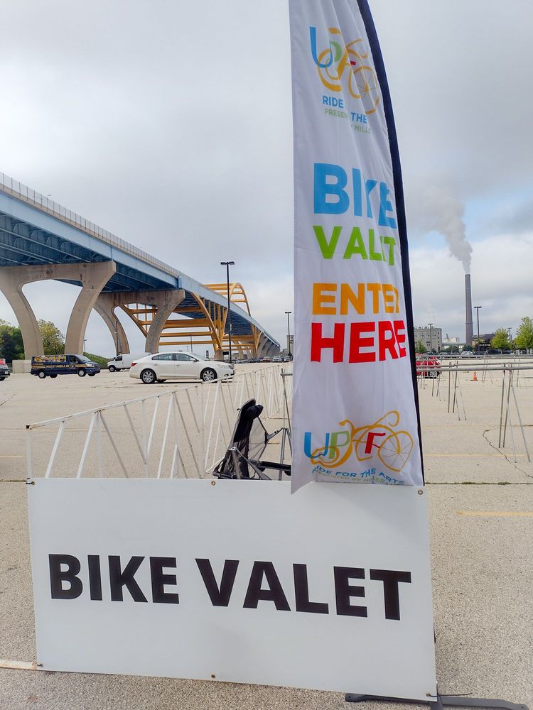 Miller Lite Ride For the Arts, Milwaukee Roadtrippers