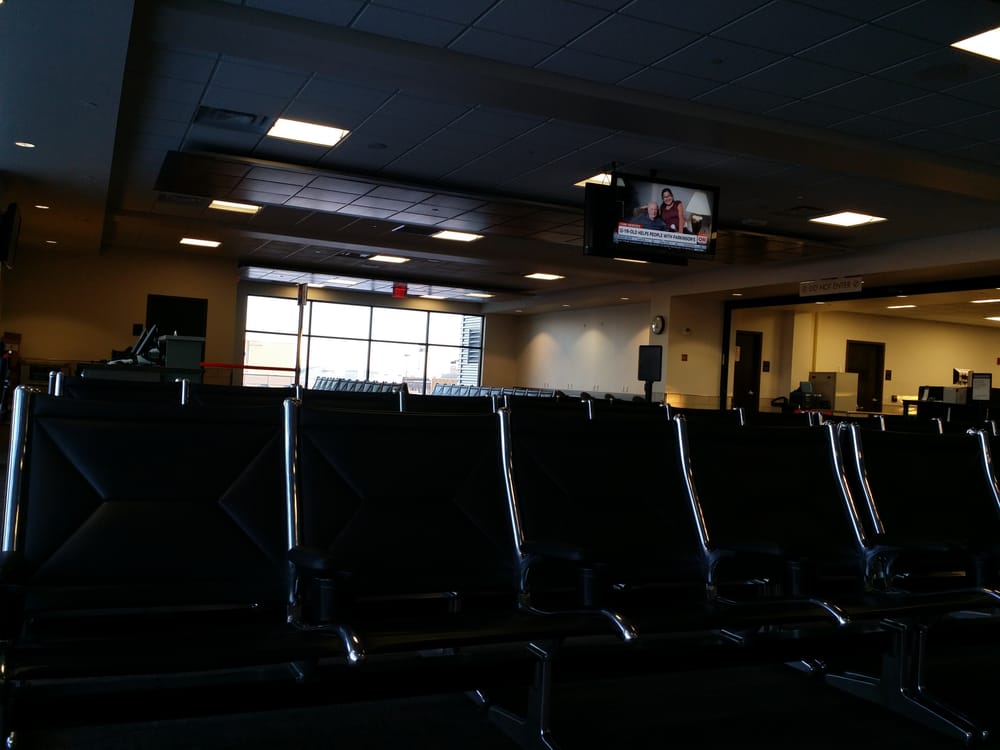Grand Forks International Airport 16 Photos & 20 Reviews Airports