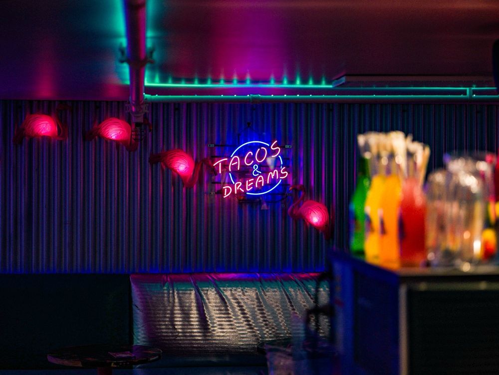 pub image