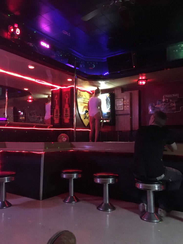 Gladiator Bar Nightlife 307 N Broadway Ave, Gilbert, MN Phone