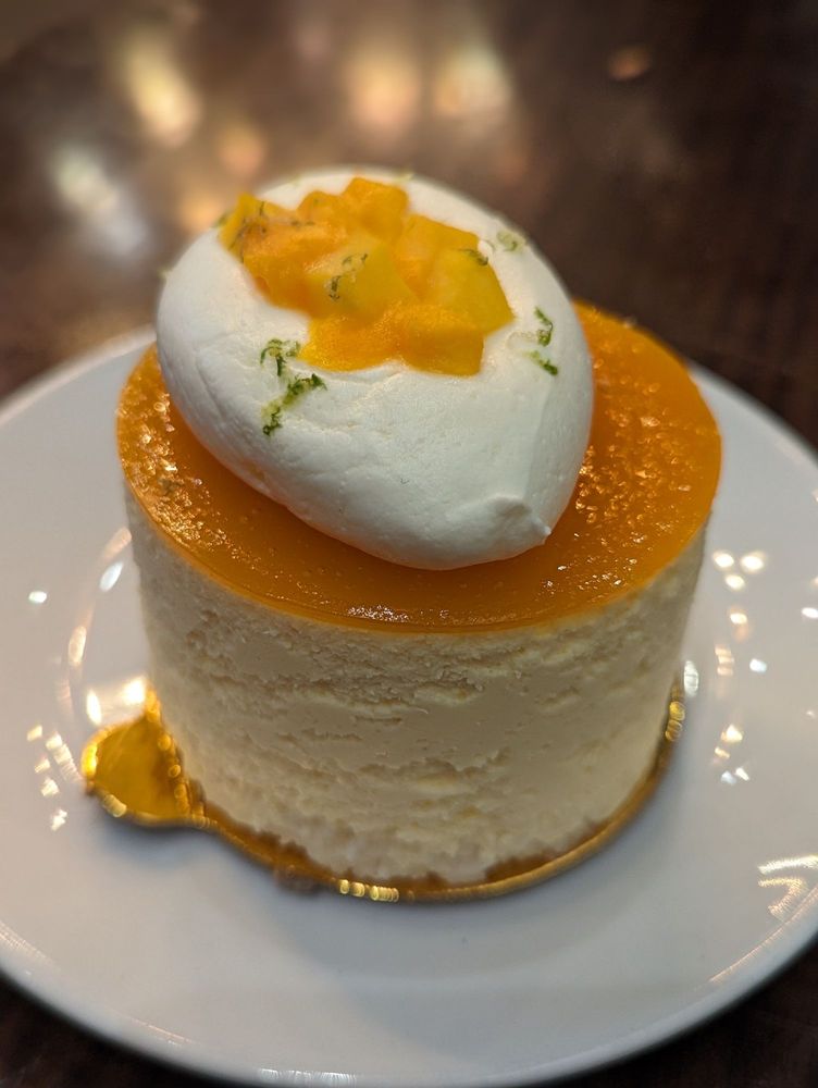 Chateau De Chantilly Cafe