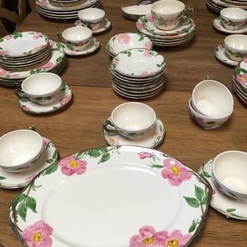 Finders Keepers 15 Photos Antiques 1401 E Trafficway St Photo Of Finders Keepers Springfield Mo United States Desert Rose China