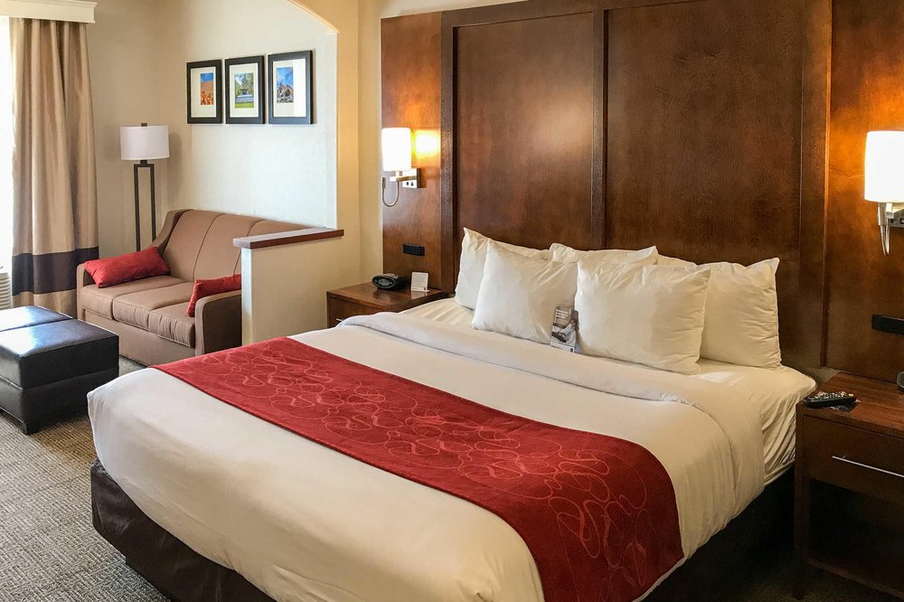 Photos For Comfort Suites Near Six Flags Magic Mountain Yelp