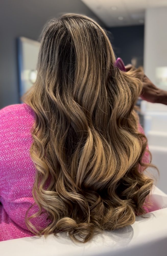 Blo Blow Dry Bar