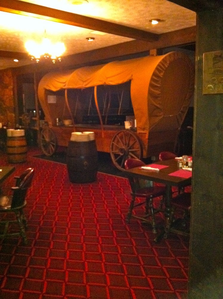 Plainsman Steakhouse & Lounge