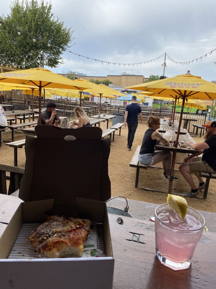 The Tomato Pizza