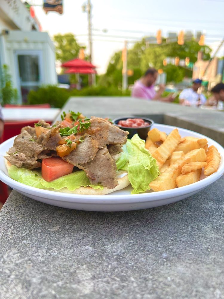 New Paradise Hookah lounge, Indianapolis Roadtrippers