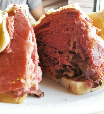 Georges Deli Restaurant