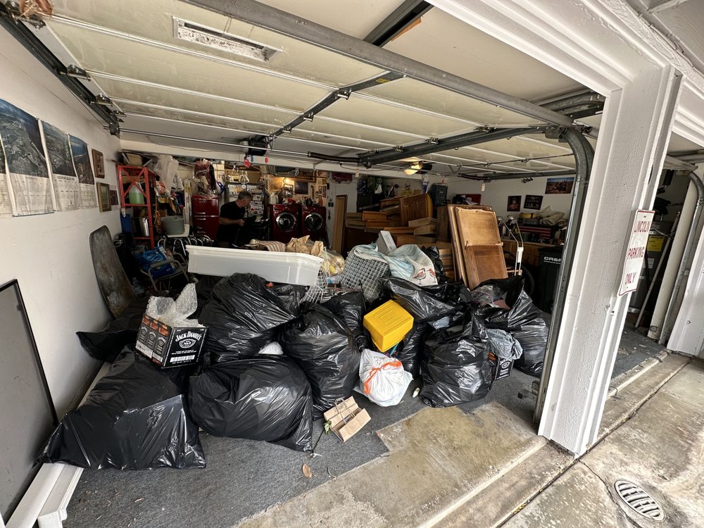 Leader Junk Removal & Hauling