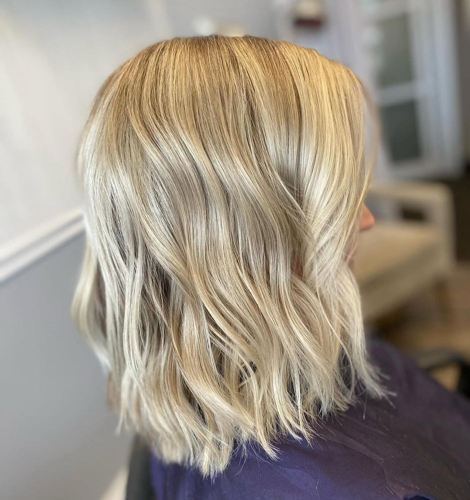 SR Hair Studio Image