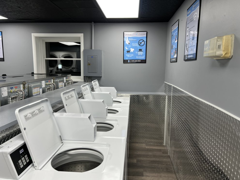 Bluestone Laundromat - Mountain Top