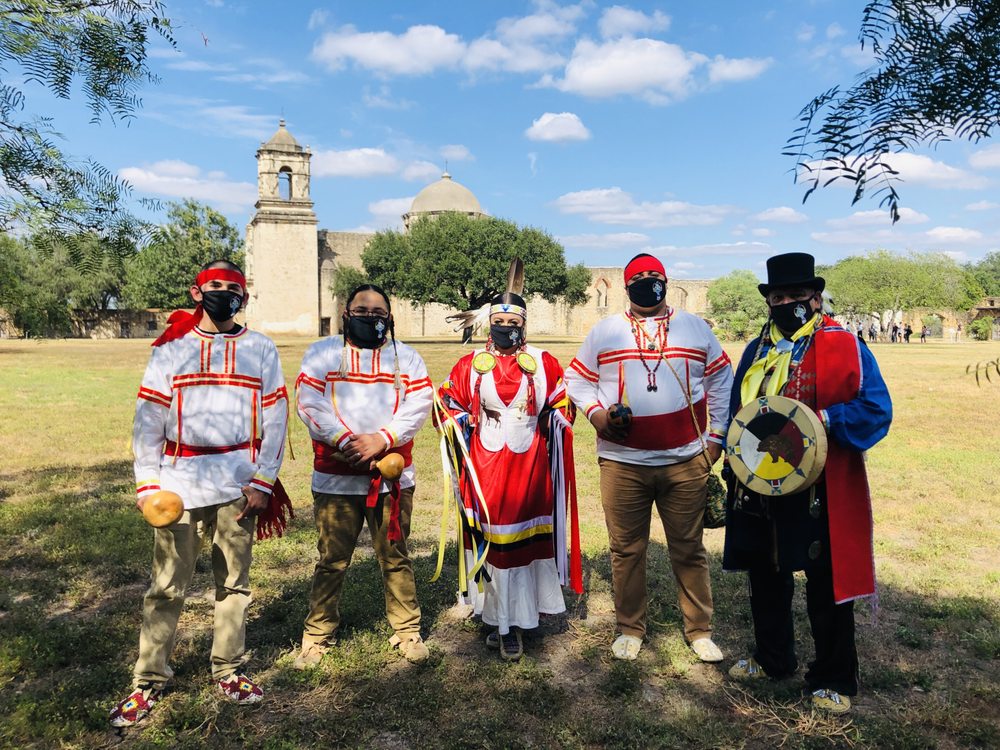 American Indians in Texas at the Spanish Colonial Missions