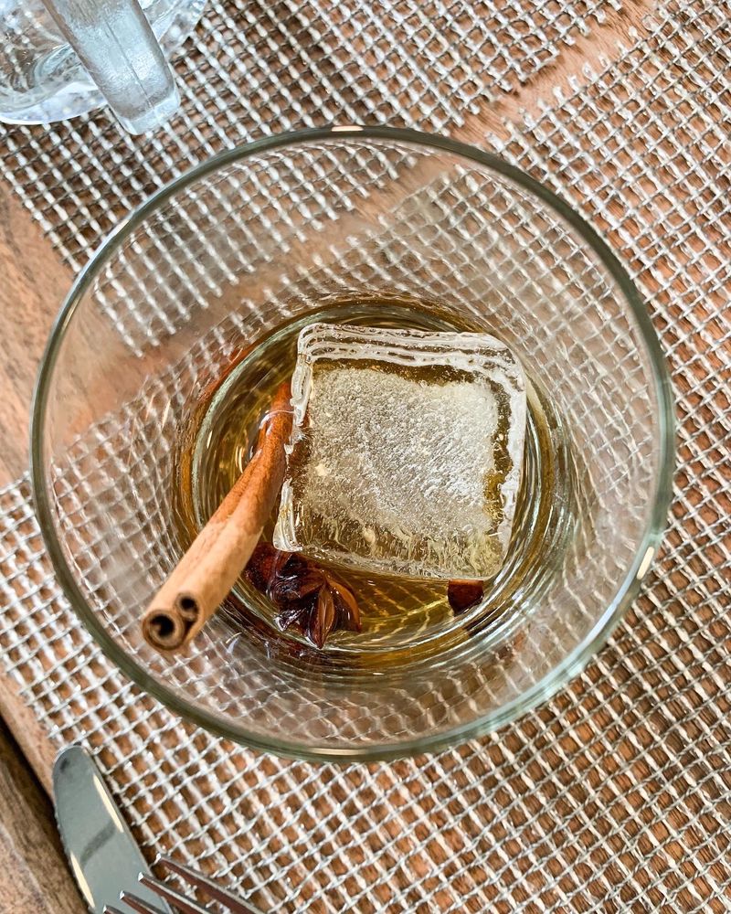 Sir Winston Wine Loft & Restaurant