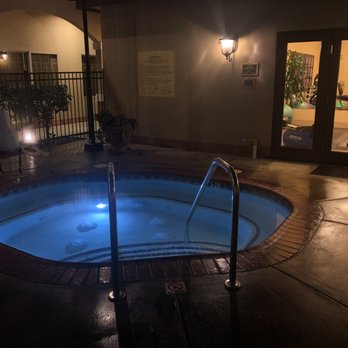 Ayres Hotel Redlands - Effaezah-em