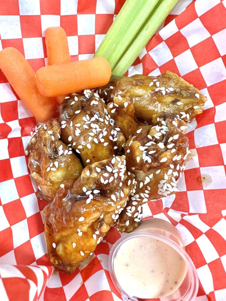 Flappy’s Wings And Bar