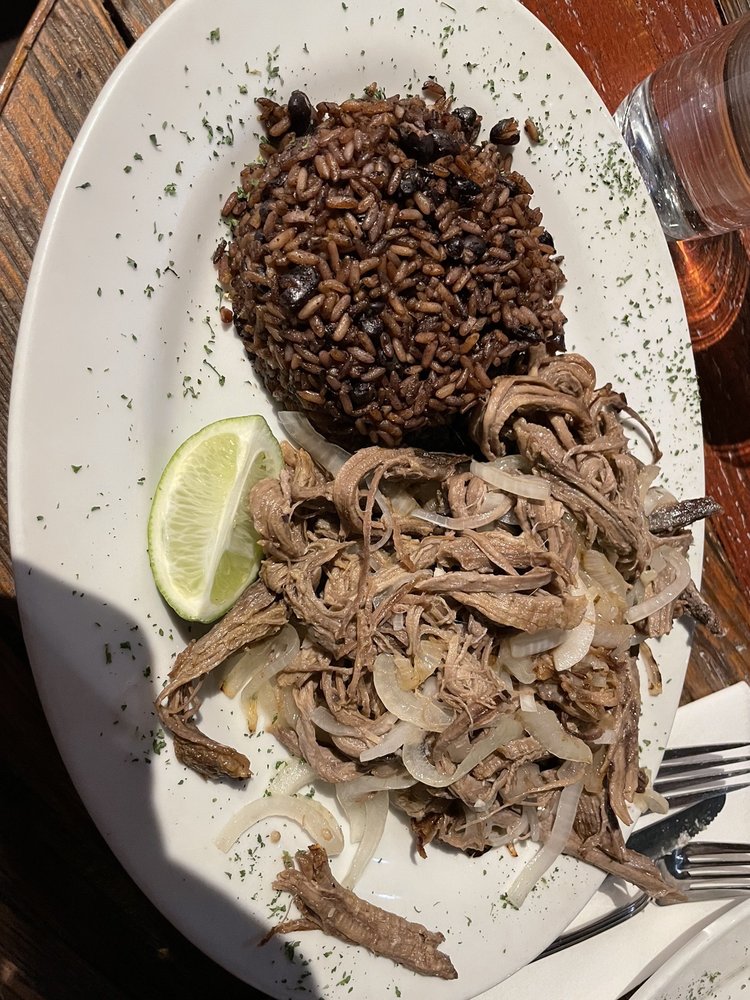 Los Tres Cubanos