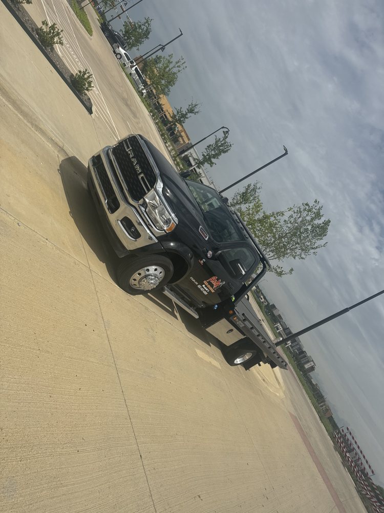 R&M Towing