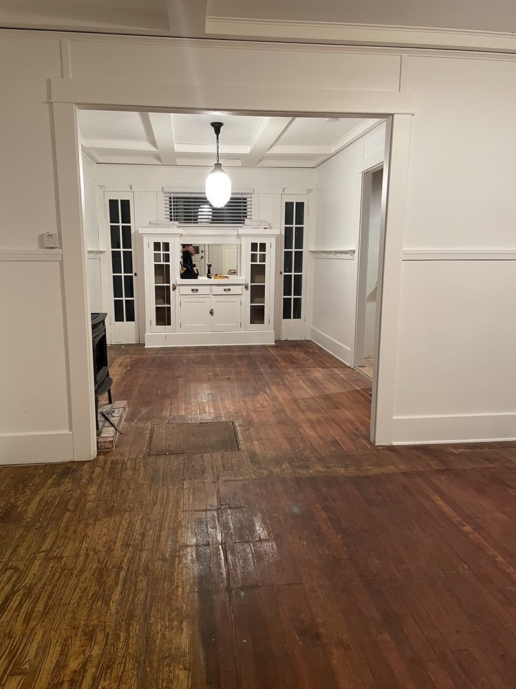 image of business Mountain Flooring