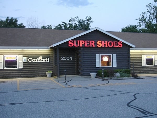 Super Shoes Shoe Stores 2004 S Willow St, Manchester