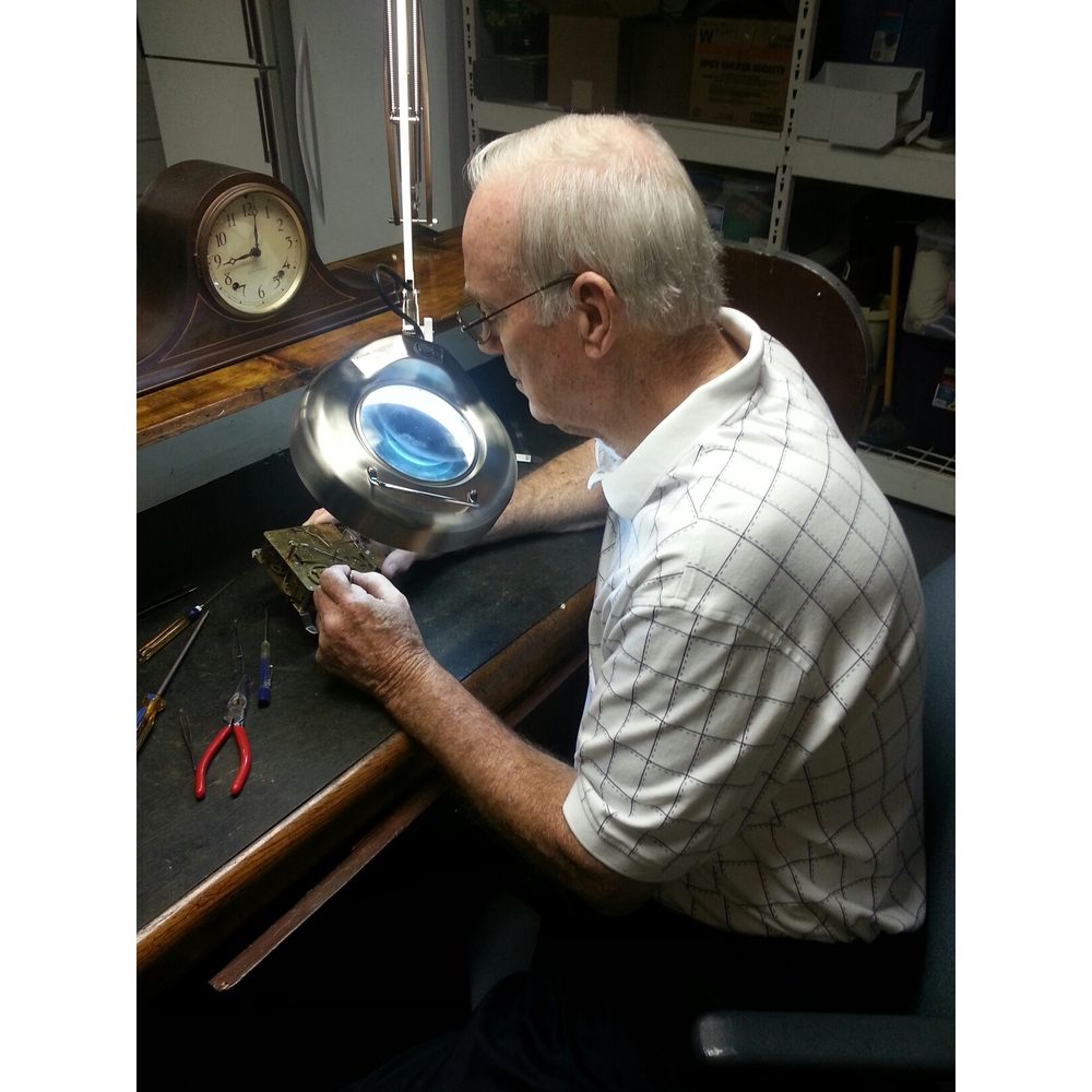 Bob’s Clock Repair Services of Winston Clock Repair 4685D