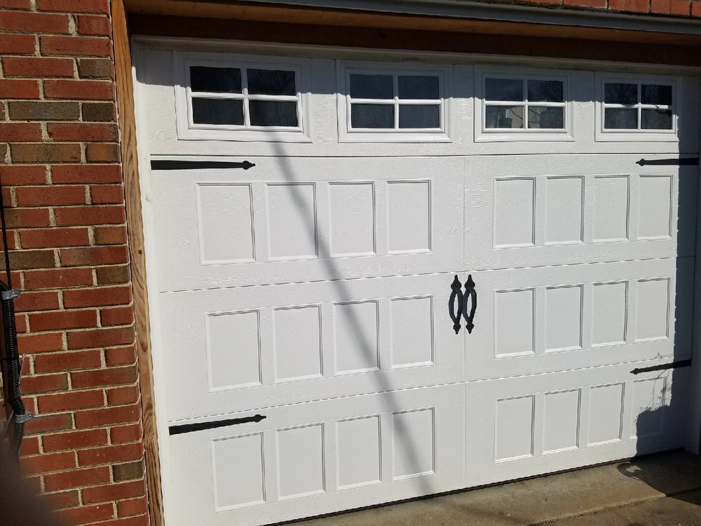 Tuckessee Garage Doors