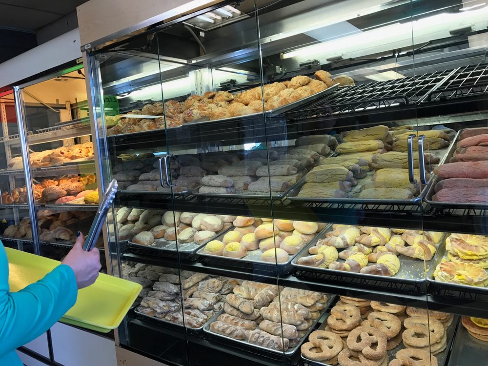 Reyna's Mexican Bakery