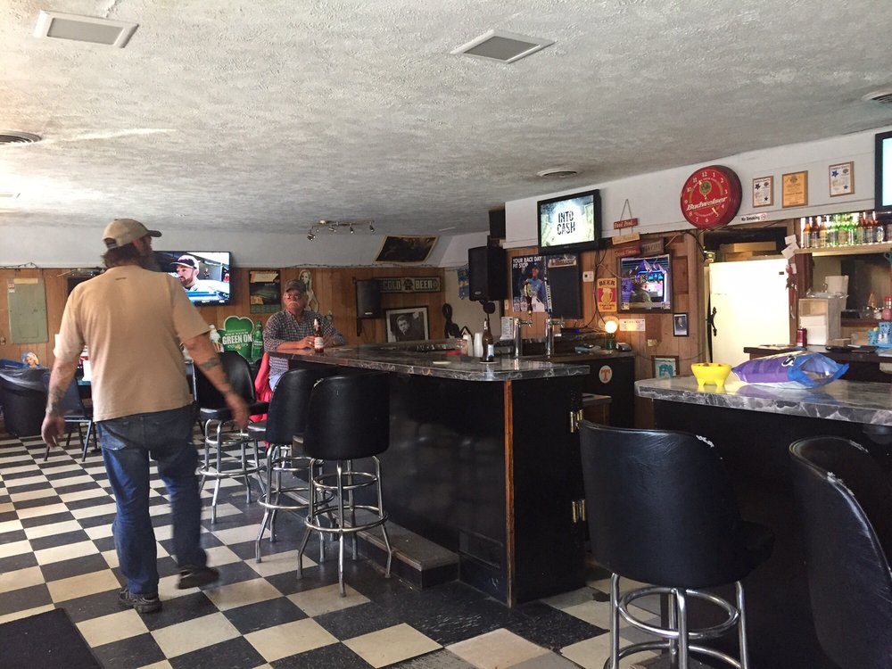 Betty’s Grill 10 Photos & 16 Reviews Dive Bars 407 49th Ave N