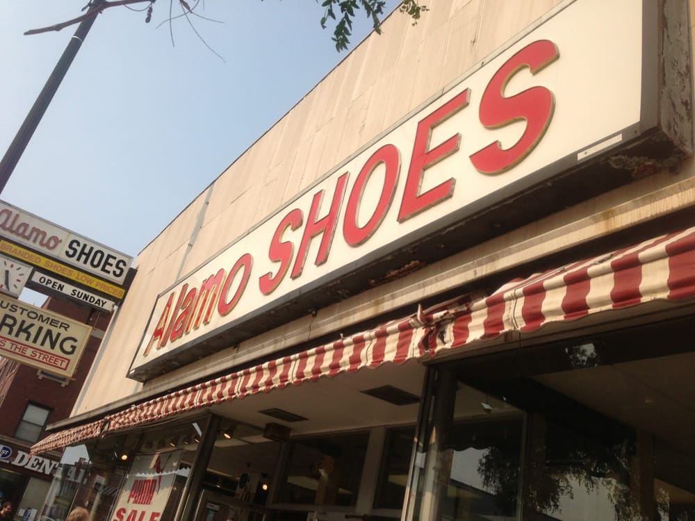 Alamo Shoes 208 Reviews Shoe Stores 5321 N Clark St