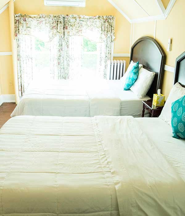 Eden Park Guest House Bed & Breakfast 7063 Carroll Ave, Takoma Park