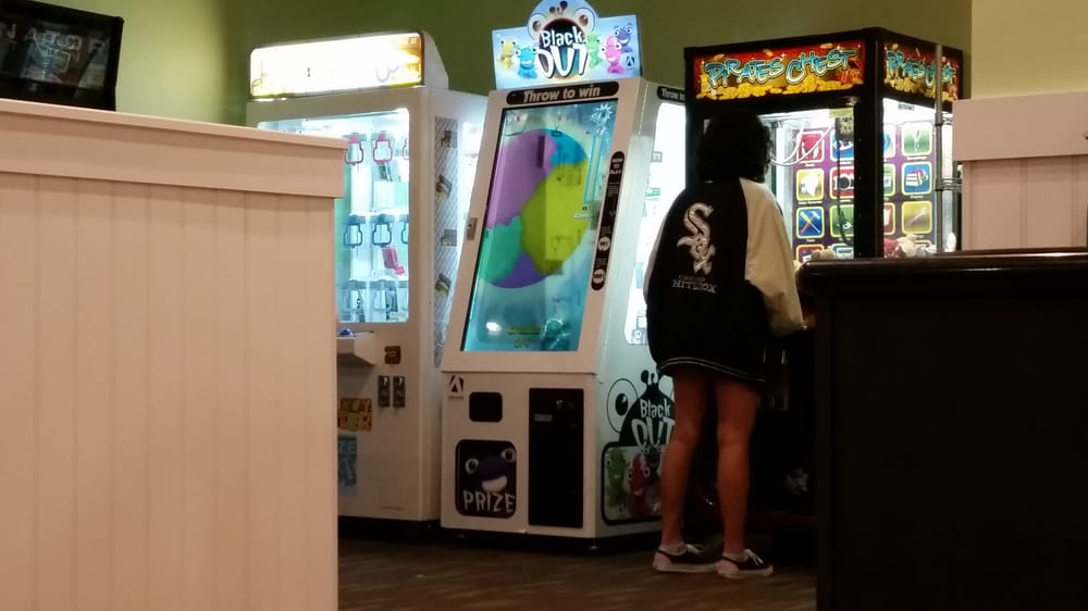 Gamers Not Here For The Yelp Photo Of Round Table Kailua Hi United States Gamers Not