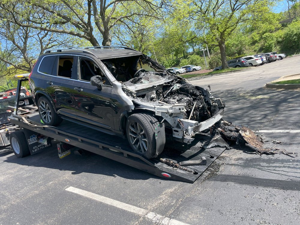 J&E Towing