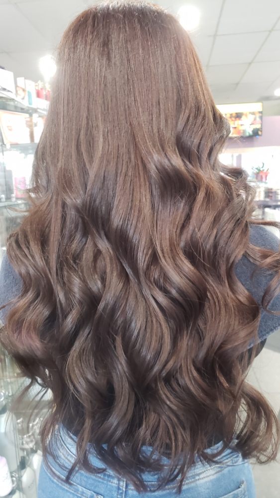 Nary's Beauty Salon & Supply