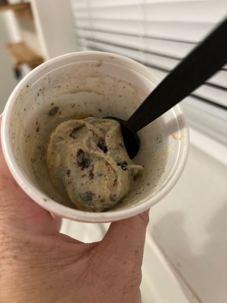 Frosty's Ice Cream, Oak Island Roadtrippers