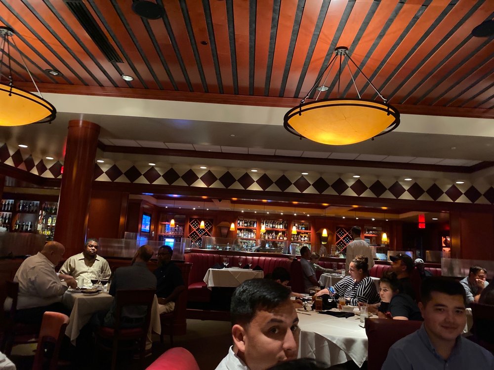 Fleming’s Prime Steakhouse & Wine Bar