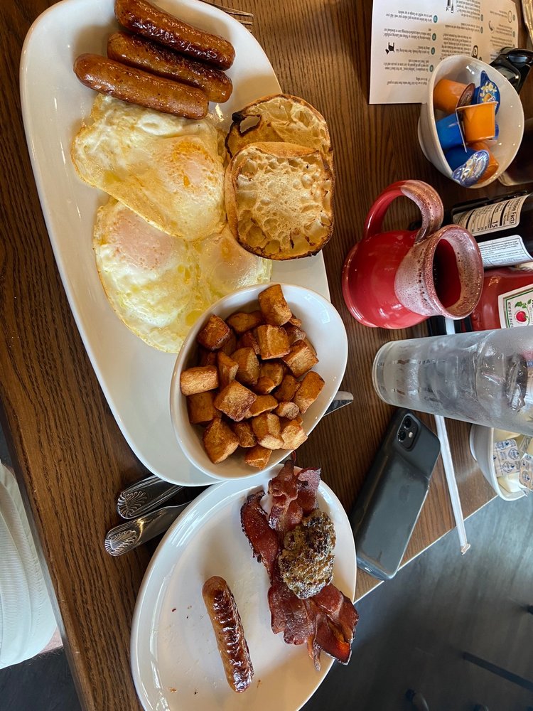 Another Broken Egg Cafe