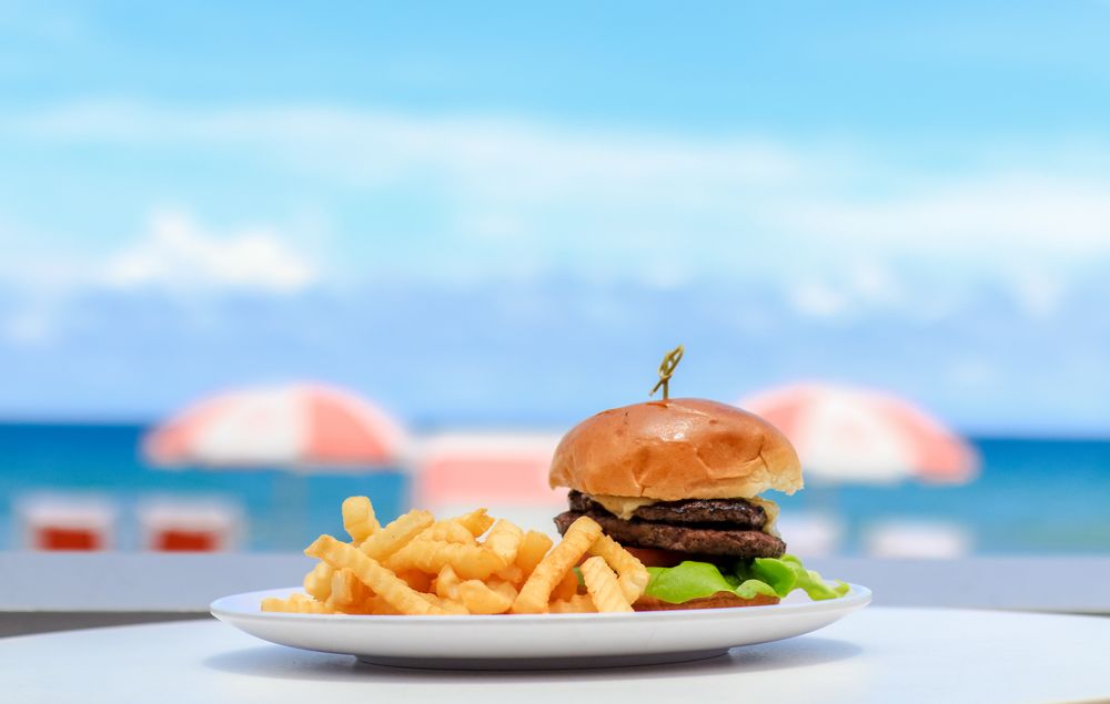 Playa Beach Bar & Grill