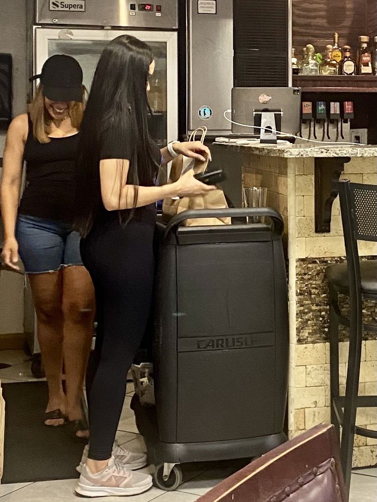 La Yaroa Tropical Restaurant