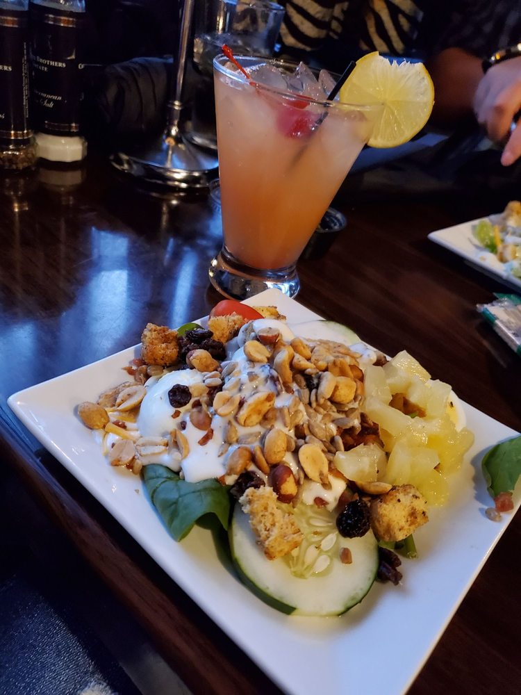 Carl & 'Chelle's Grill Room