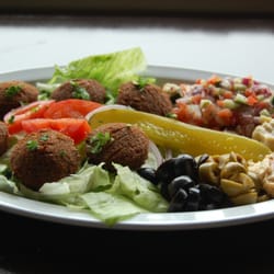 Sultana Middle Eastern Restaurant Closed 35 Photos 14 Reviews Photo Of Sultana Middle Eastern Restaurant Orlando Fl United States Falafel Salad