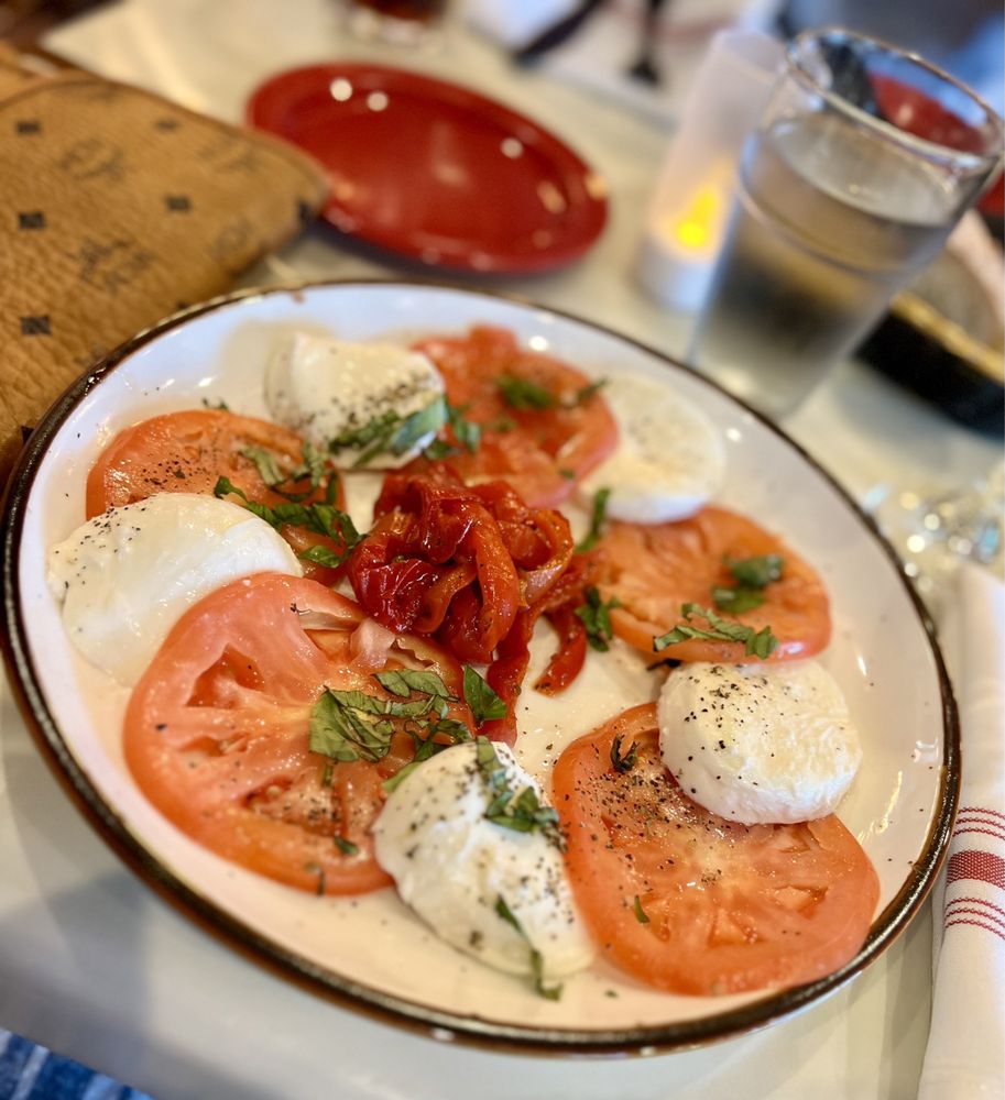 Numero28 Highland Village